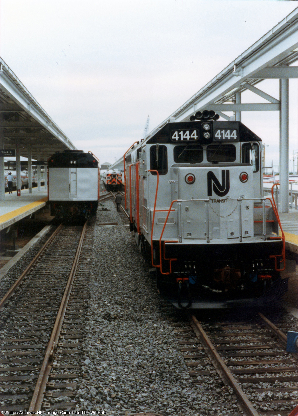 NJT GP40FH-2 4144